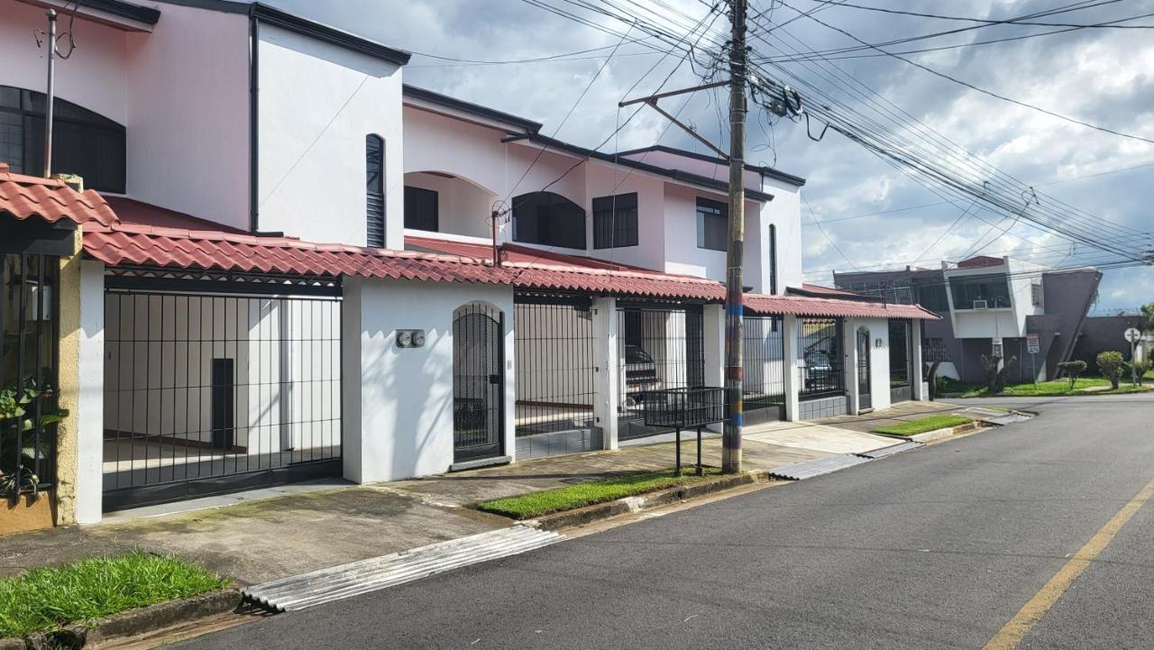 Don Carlos Place Upper Unit Alajuela Exteriör bild