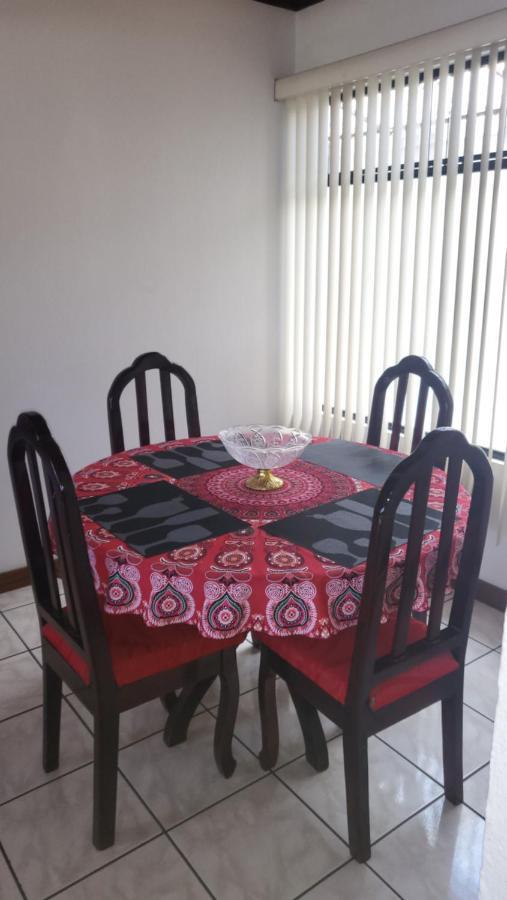 Don Carlos Place Upper Unit Alajuela Exteriör bild